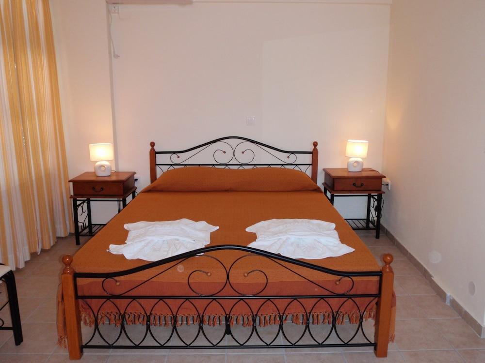 Afroksilia Apartment Katouna Exterior photo